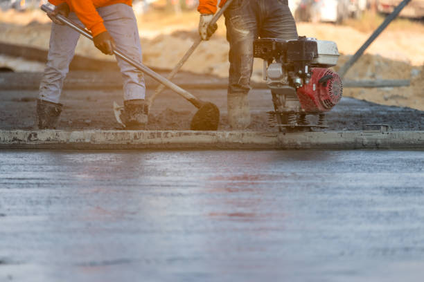 Best Custom Concrete Contractor  in Liberty, MO